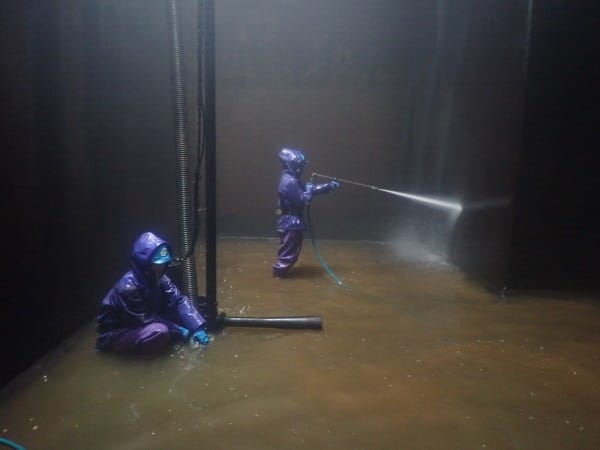 吸引作業や洗浄作業のスタッフ（基本残業なし・土日祝日休みでプライべ-トとの両立可能）