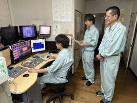 プラントオペレーター業務の様子