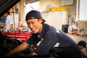 働く整備士はカッコイイです！