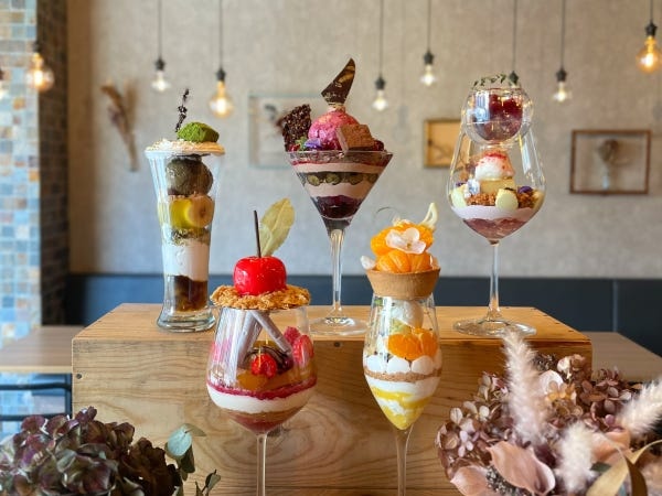 夜パフェBARでの店舗スタッフ（未経験歓迎・フリーター歓迎）