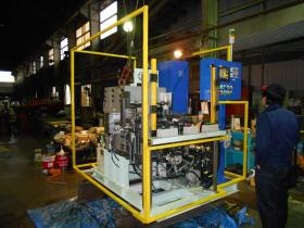 当社製作製品（真空プレス機）