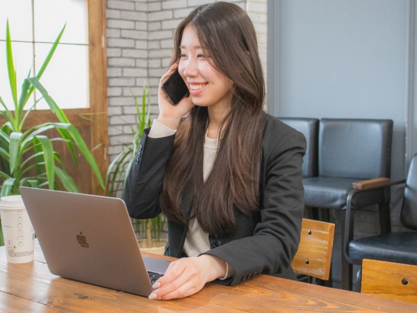涼しいオフィスで、みんなをサポート♪