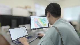 機械設計 仕事風景