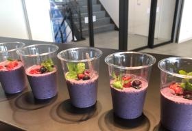 社員の健康増進とし、カフェでスムージードリンク提供あります
