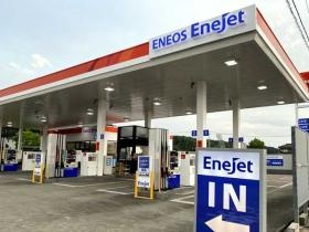 グループ最大の店舗「ゆきつばきステーション」です。