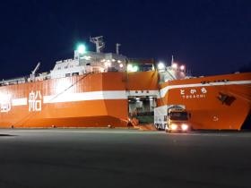 ＲＯＲＯ船の荷役作業