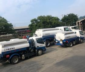 大型タンクローリーによる運送事業
