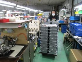 製造ライン社員作業風景５