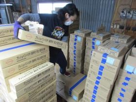 製造ライン社員作業風景４