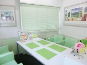 コロナ対策も万全な快適スペースで商談できます。