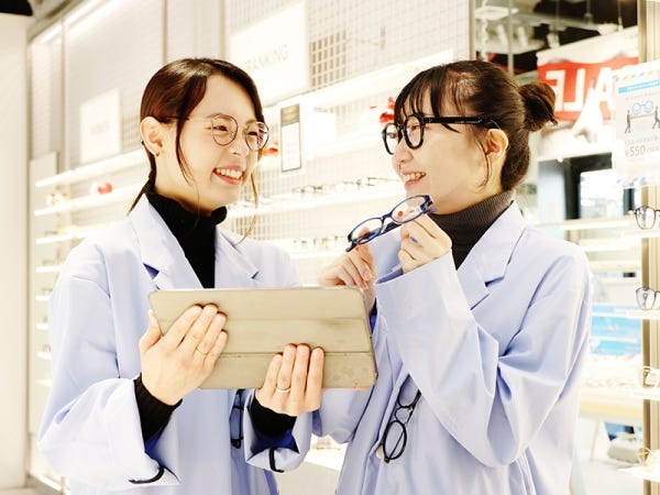 社員登用制度も充実！年間100名の実績アリ！「やりたいことが決まっているわけではないので、まずはバイトから・・・」なんて方も大歓迎！