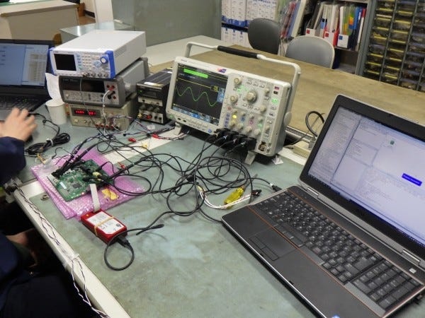 デジタル回路アナログ回路混載設計エンジニア・設計開発エンジニア（大企業並みの長期連休あり）