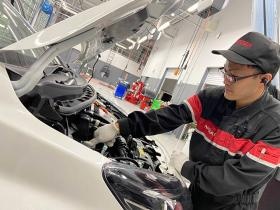 お客様に安全なカーライフをお届けします。