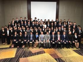 総会での集合写真