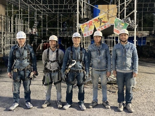 仮設事業部のメンバーです！温厚なメンバーが多いので、分からないことがあればすぐに相談できる環境です。