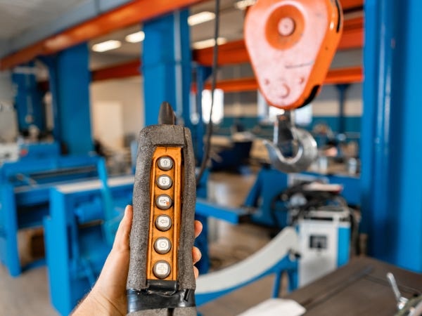 製品の積込み仕分け業務（未経験歓迎）