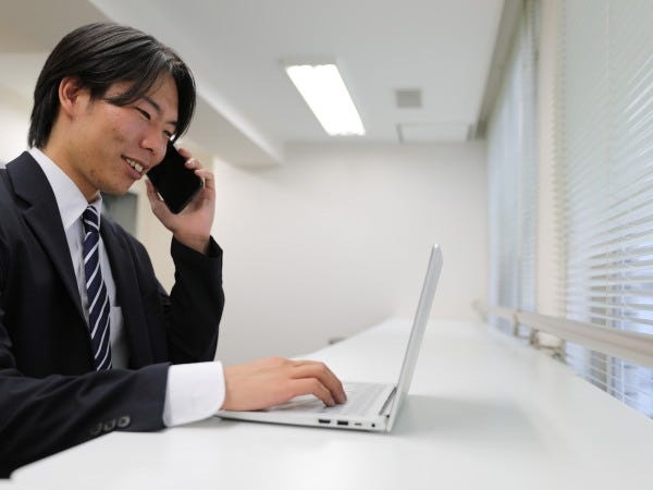 当社の営業職は、クライアントニーズをくみ取る傾聴力も大切にしています。