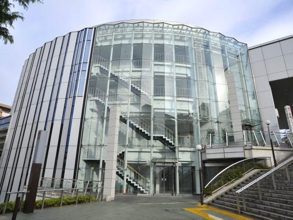 最寄り駅から徒歩1分です