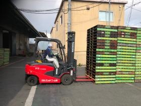 フォークリフト