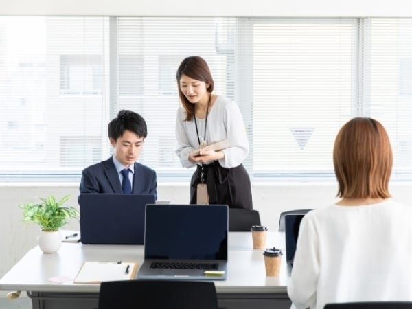 反響営業・若手が活躍中の反響営業（普通自動車免許）