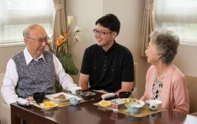 当社自慢のお食事の時間はより笑顔が増える時間です