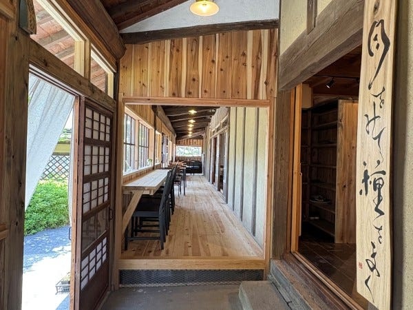 店内入口です。