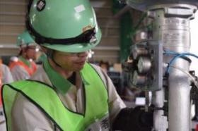 プラントの自動制御機器を支える仕事です