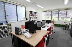 東京支店＿執務室