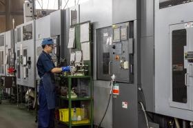 作業風景（ライン作業）