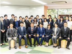 グリーン司法書士法人の社員です。総数は１３０名近くです。