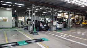 一番左側のコースは大型車が入ります。