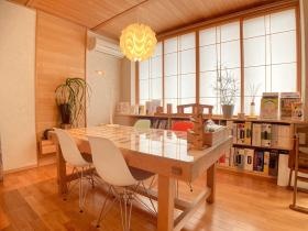 応接室（来客対応・打ち合わせ・会議に使用）