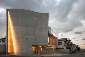 弊社がデザインした老犬ホーム（老犬のための専門的な介護施設）