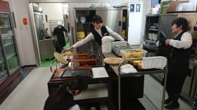 セレモニーホールサービススタッフの作業風景です。