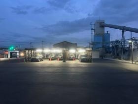 新小倉営業所 夜の車庫