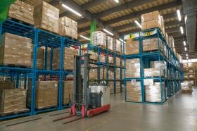 物流センター保管場