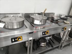 オール電化。食数２０～３０程度。