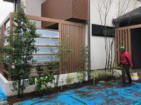 植木も植えます