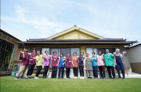 スタッフ集合写真