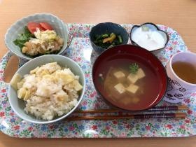 毎日、食事は手作り。福利厚生で、昼食費補助制度あります☆