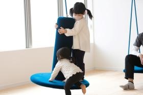 活動風景です。感覚統合機器も導入しています。