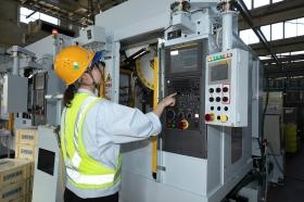 マシニングオペレータ（機械加工職）