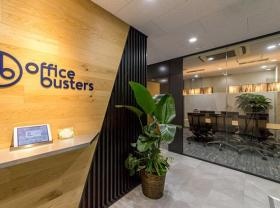 関西支社エントランス（リニューアル後のライブオフィス）