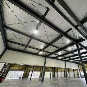 最新倉庫では遮熱シートで室温を下げています