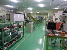 熊出工場室内３