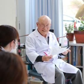 秋吉医師「やりがいを持ち、ともに楽しく仕事しましょう」