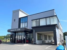 国道６号沿いの建物です。