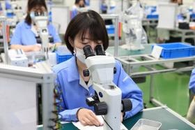 仕上検査係作業風景