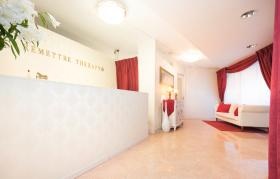 地下鉄中津駅前。１フロアでキレイで安心空間