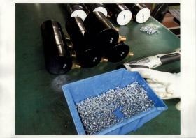 本社：圧力計組立